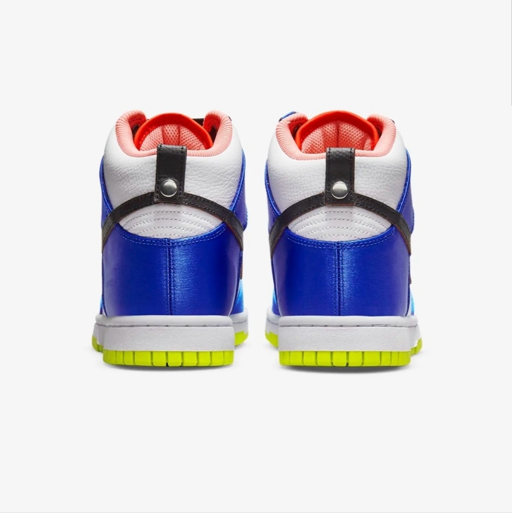 Nike Dunks - Picture 4 of 7